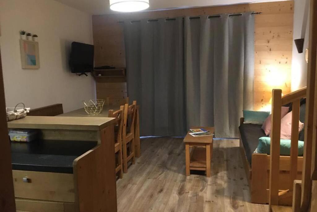 Apt 2 Chambres En Duplex Chalet Des Rennes Vars 2000M Piscine Interieure Et Exterieure 외부 사진